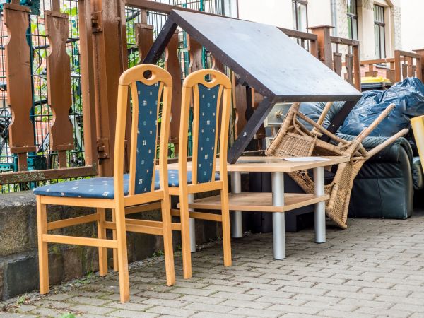 Table Disposal in Sandy